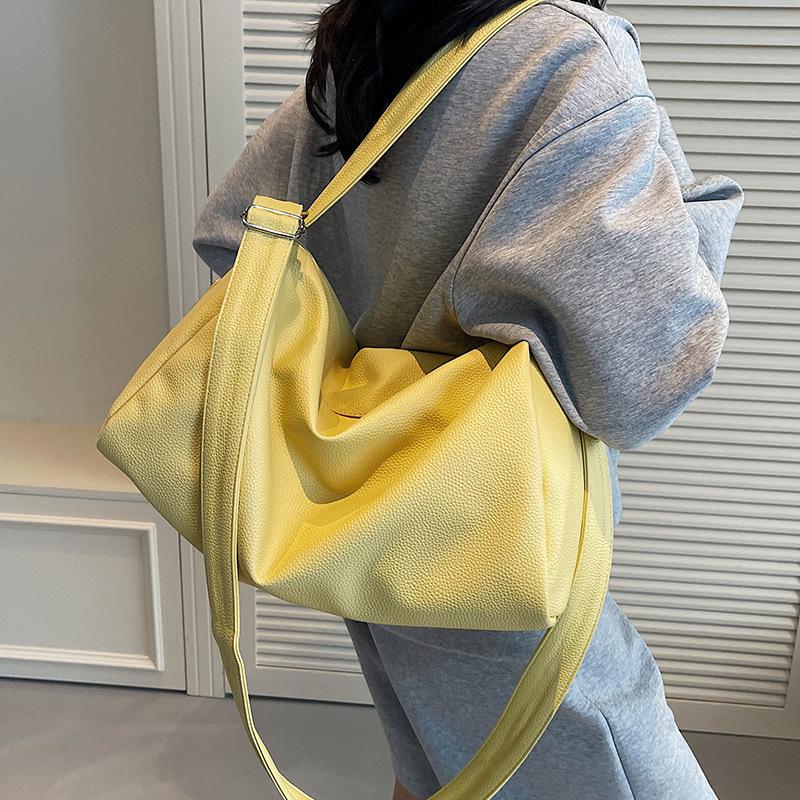 Large-capacity Bag Women's 2025 New Summer Versatile This Year Popular Shoulder Messenger Bag Textured Portable Pillow Bag