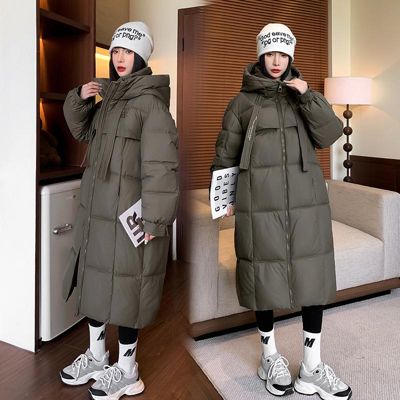 European station thickened down cotton jacket women's long over-the-knee Korean loose padded jacket new for winter 2025