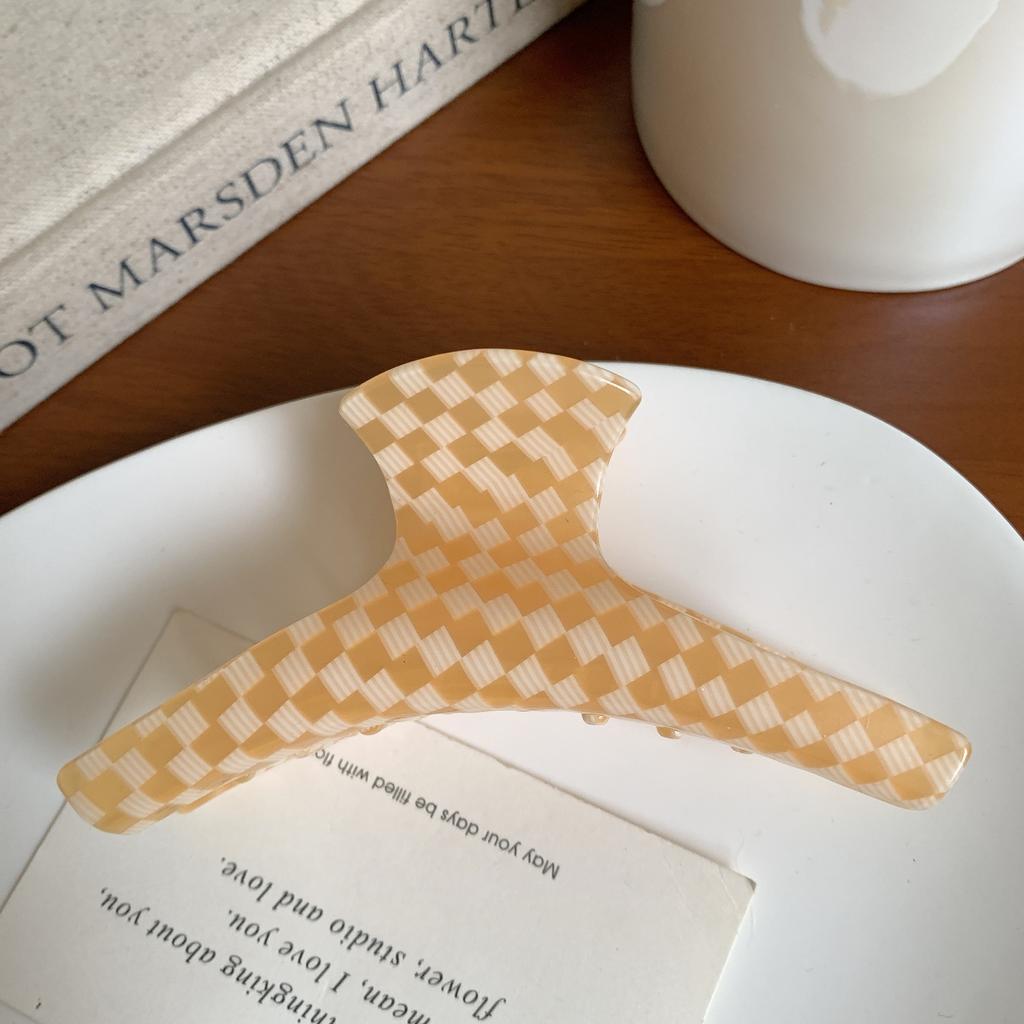 Korean New Fashon 11CM Large Curved Colorful Plaid Hair Clip Simple Acrylic Shark Clip Hair Accessories For Woman Girls