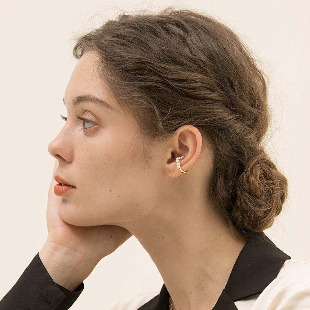 Simple Pearl Ear Clip
