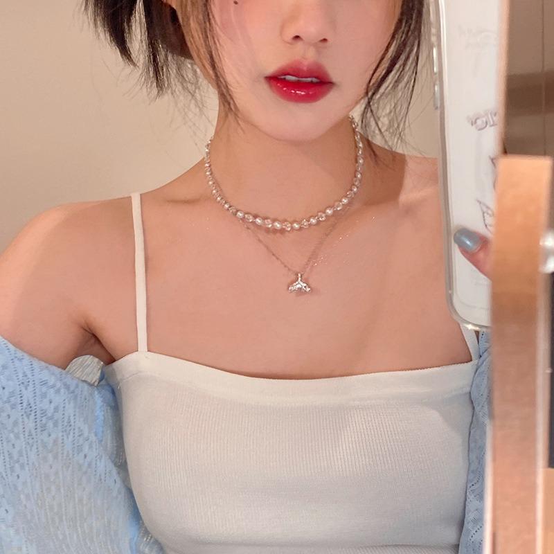 Summer Pearl Double-Layered Heart Necklace for Women - High-end Design, Small-Scale, Layered, Delicate Collar Chain Necklace