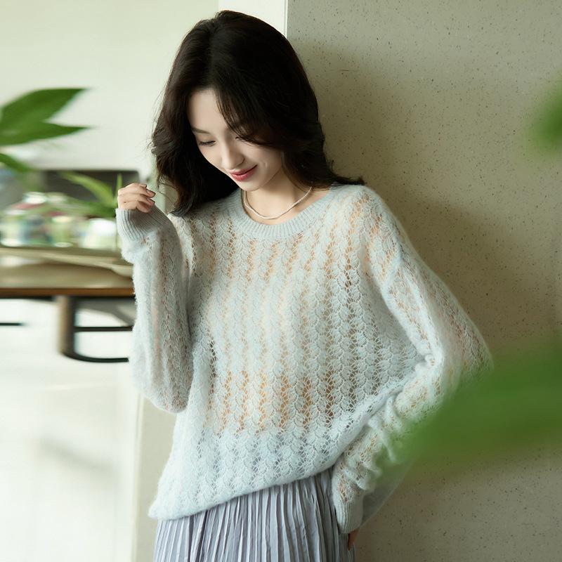 Women's Ultra-Soft 100% Wool Loose Knit Sweater - Round Neck, Comfortable & Fluffy