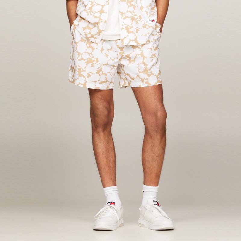 Tommy Hilfiger Cotton Beach Vacation Style Printed Drawstring Waist Fitted Straight Leg Sports Casual Shorts Men shorts White Khaki DM0DM18805