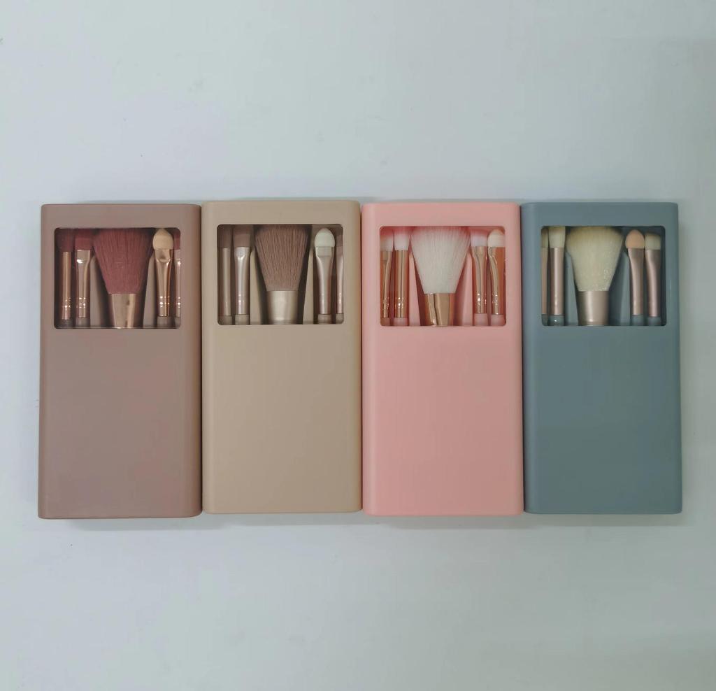 Portable Mirror Makeup Brush Set with Soft Bristles for Powder & Eye Shadow – Travel-Friendly & Affordable