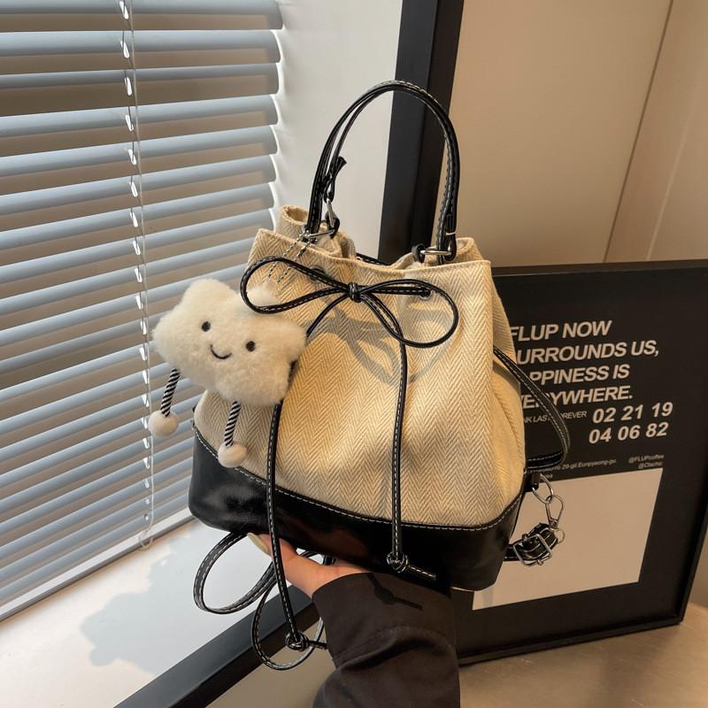 Fashionable Minimalist Shoulder Bag Versatile Large Capacity Bucket Bag For Summer