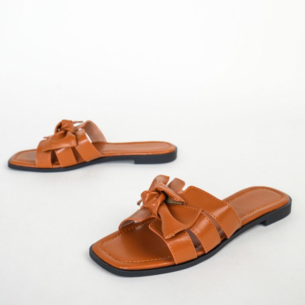 New Luxury Women's Exquisite Slippers Summer Brown Bow Decoration Comfortable Anti slip Square Head Flat Bottom Cool Slippers