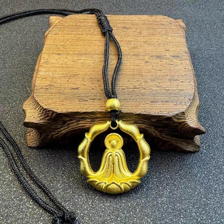 Vietnamesischer Sandgold Buddha Anhänger: Vergoldetes Maitreya Flammen Design