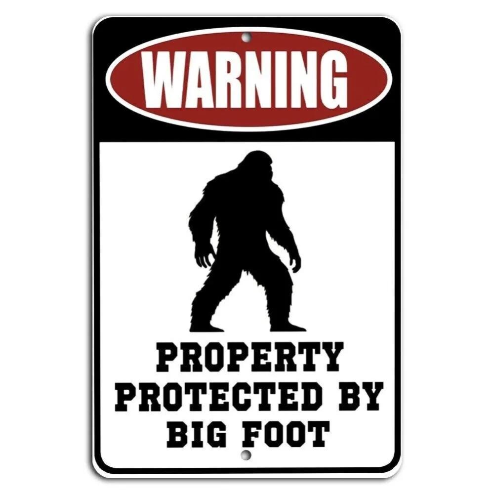 

Outdoor Bigfoot Security Warning Sign, Funny Anti-Theft Decor for Garden Yard Cabin 20x30cm（7.8x11.8inch）