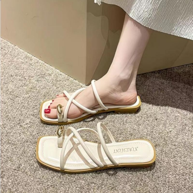 Fashion Stylish Women Flip Flop Cross Strap Slide Sandals Comfortable Toe Loop Beach Slipper with Casual Solid Color Design for Summer