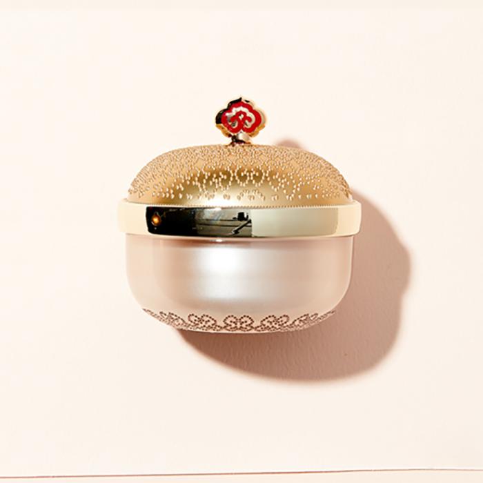 The history of whoo Gongjinhyang Mi Luxury Golden Base – Radiant Glow & Firming Finish, Korean