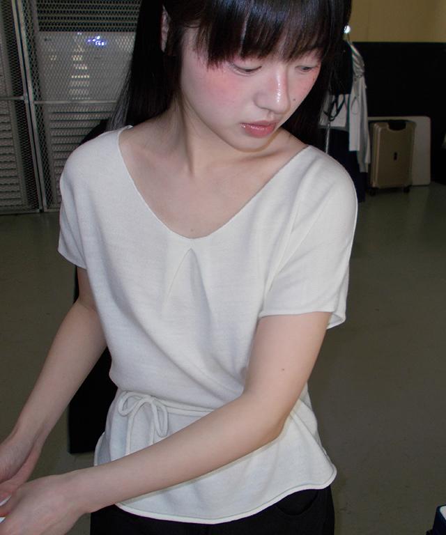 RONRON Drawstring Knot V Half Sleeve Knit Ivory