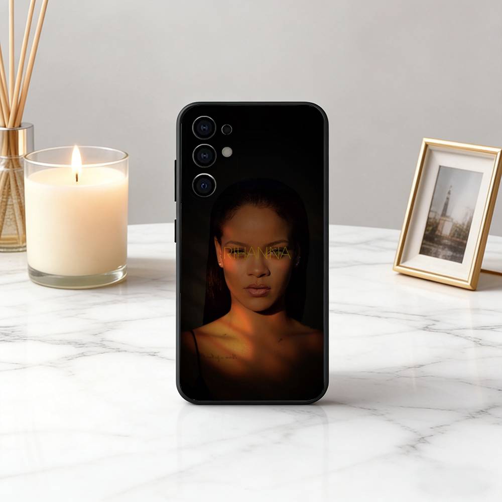 Hot singer R-Rihannas beauty Phone Case For Samsung S25,S24,S21,S22,S23,S30,Ultra,S20,Plus,Fe,Lite,Note,10,Black Cover