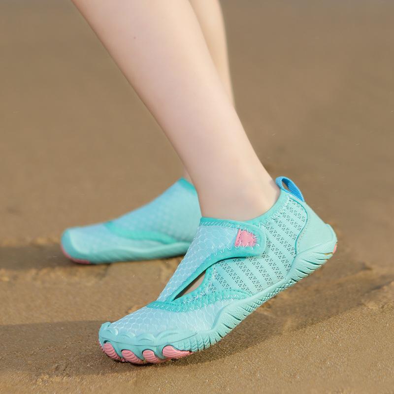 Outdoor beach shoes non-slip quick-drying children's anti-cut sea wading shoes men's and women's snorkeling creek parent-child shoes