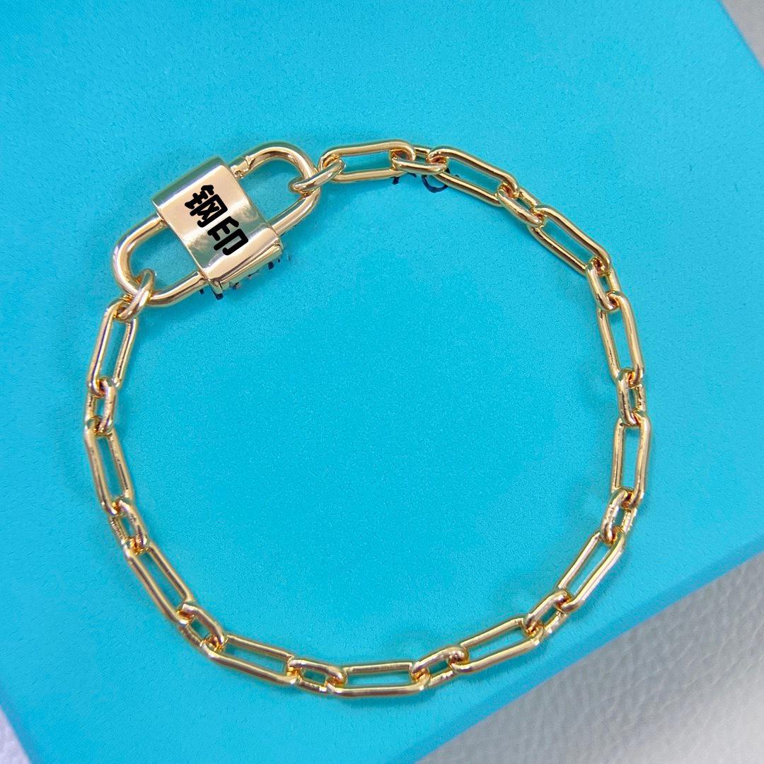 

T-Style Padlock Bracelet: Trendy Retro Silver, Gold & Rose Gold рожевий колір золота