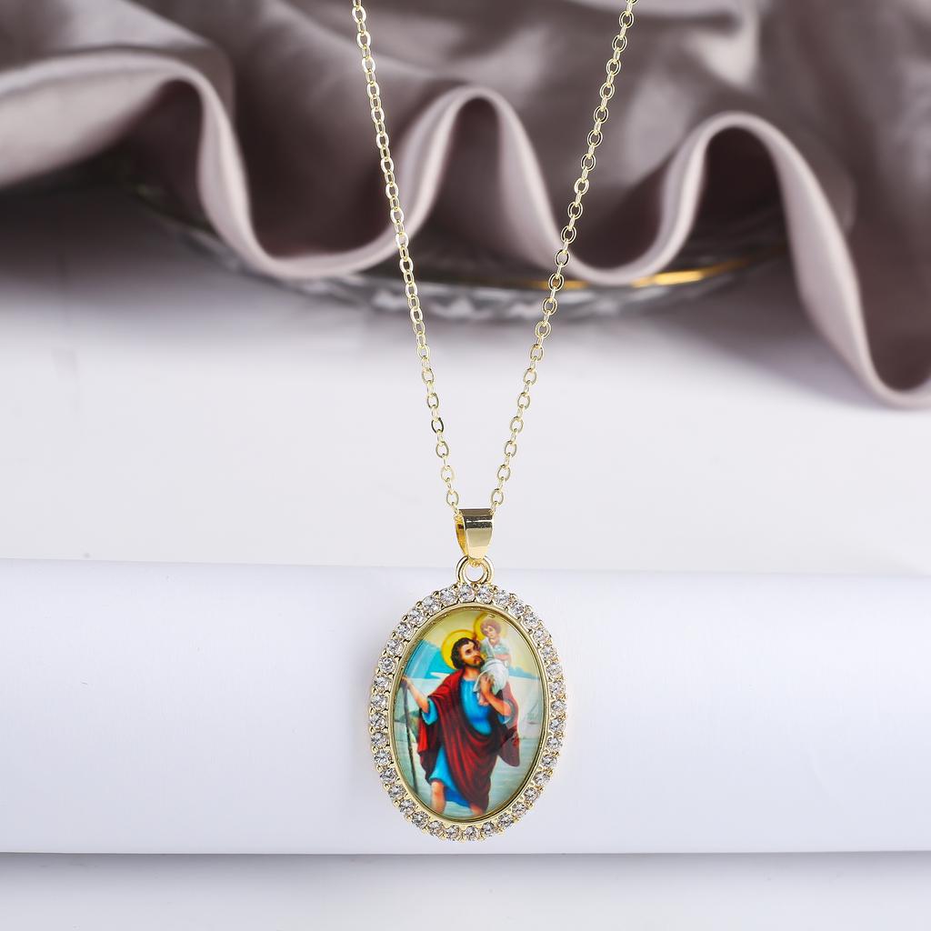 Hot Sale Virgin Mary and Child Theme Zirconia Charm Pendant Necklace Classic Man Woman Religious Jewelry Holiday Gift Accessory