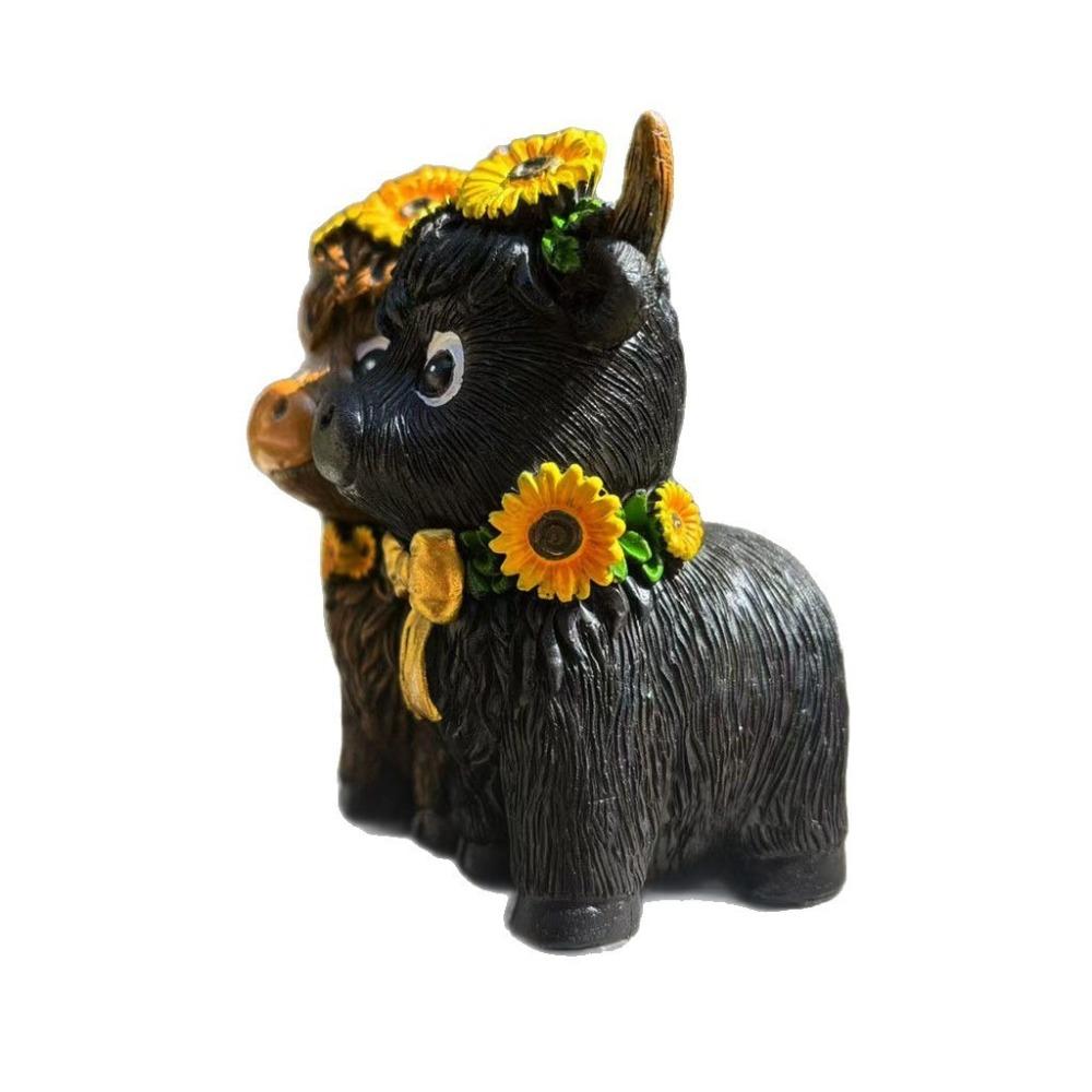 Funny Spring Sunflower Highland Cow Figurines Funny Handmade Scottish Cow Statue Unique Resin Calf Lovers Gifts Garden Decor