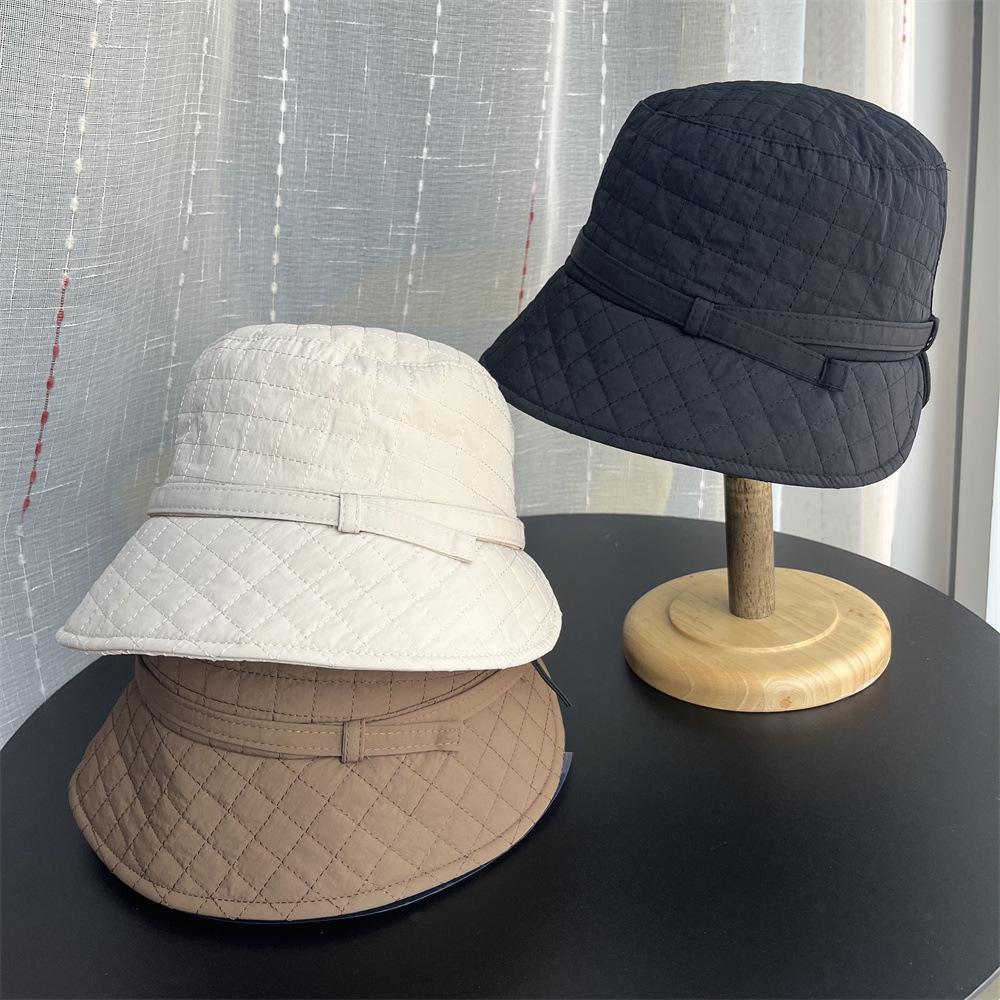 

Plaid bucket hat women s autumn and winter warm ear protector basin hat thick new split can tie ponytail bucket hat Adult average size чорний