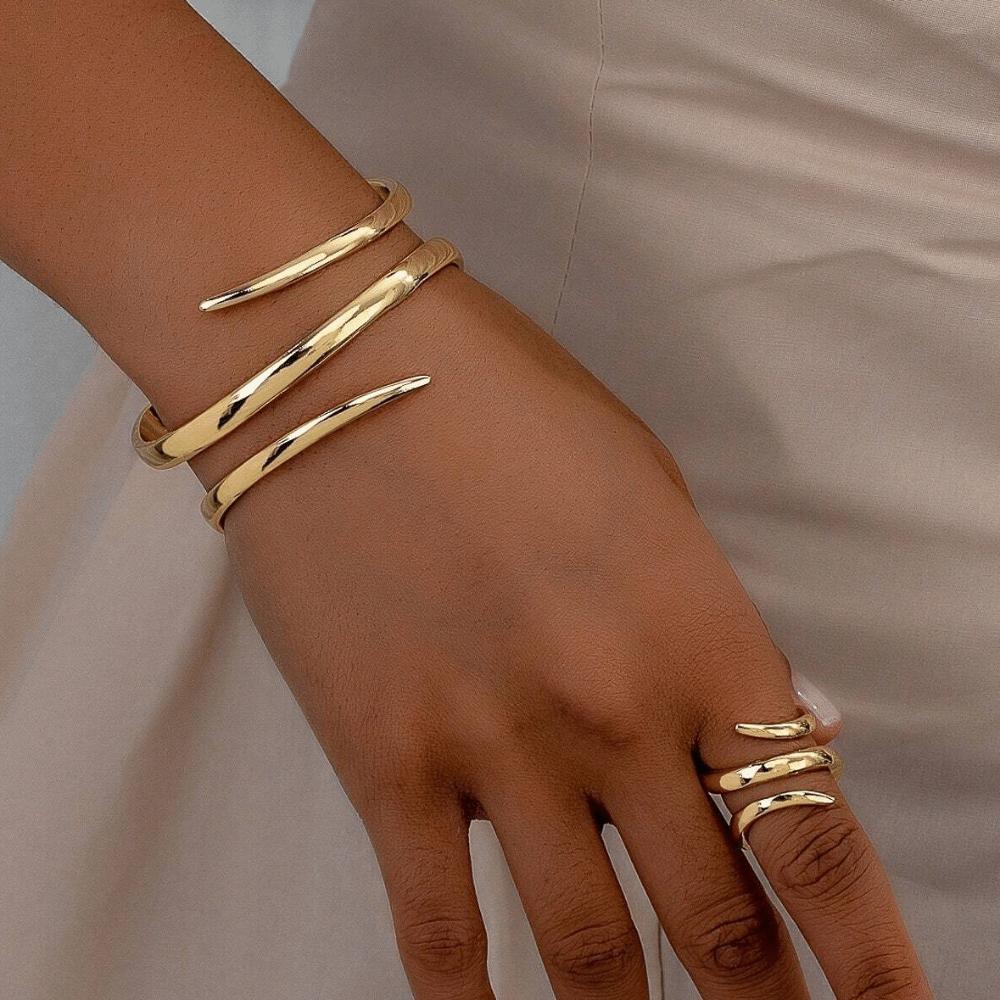 

2Pcs/Set Elegant Multi-layer Jewelry Set Trendy Geometric Ring Women Hollow Snake Armlet Parties золотий