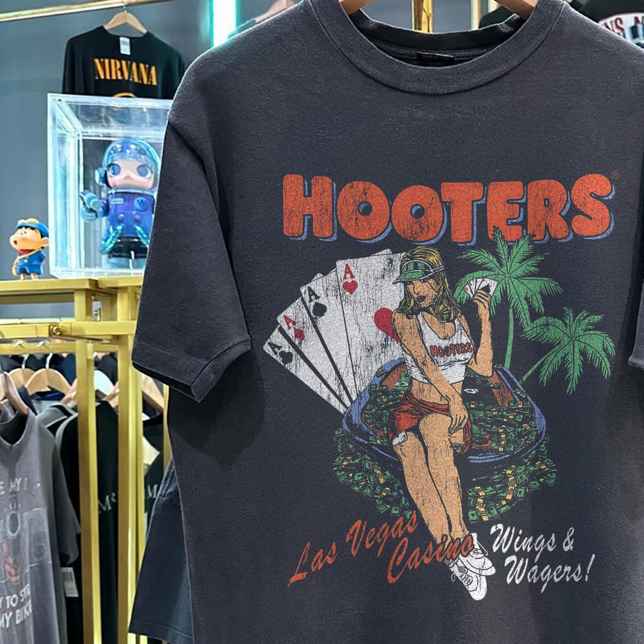 Y2K Hooters Wings And Wagers Las Vegas Classic T-Shirt Black XL S