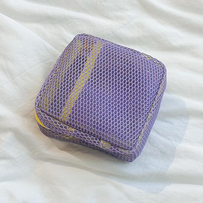 Dopamine Large Capacity Mesh Makeup & Storage Bag