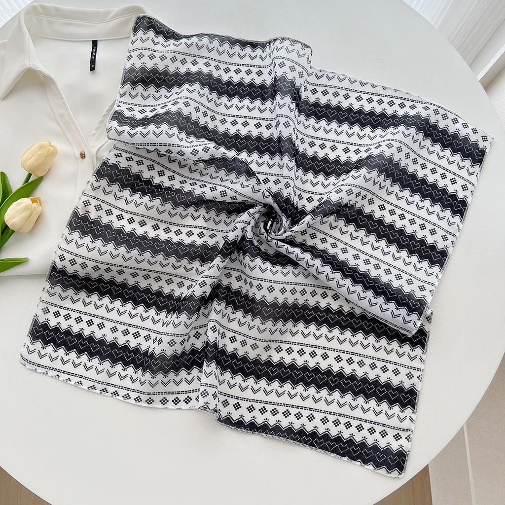 Korean geometric love square scarf women's summer 1116 new small fresh cotton and linen silk scarf neck decorative headscarf scarf