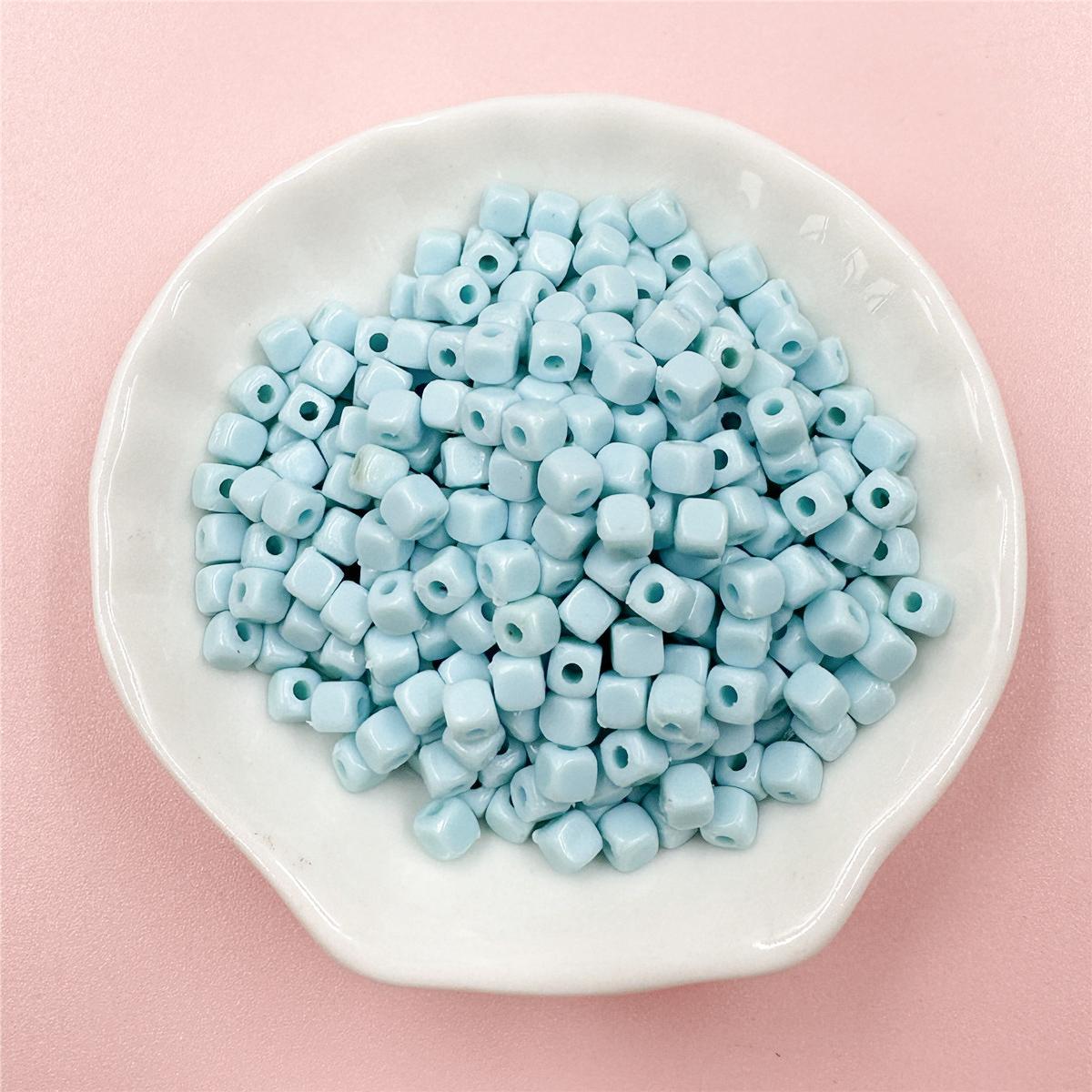 

200Pcs 4mm Loose Acrylic Beads Square Handmade Accessories for Jewelry Making DIY Bracelet Necklace Fashion Beading Jewelry Accessory about 4mm