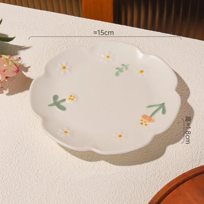 Blumen Relief Keramikplatten Kreative Rund High-End Fischplatte Köstliche Gerichte Speiseplatte Exquisites Haushaltsgeschirr