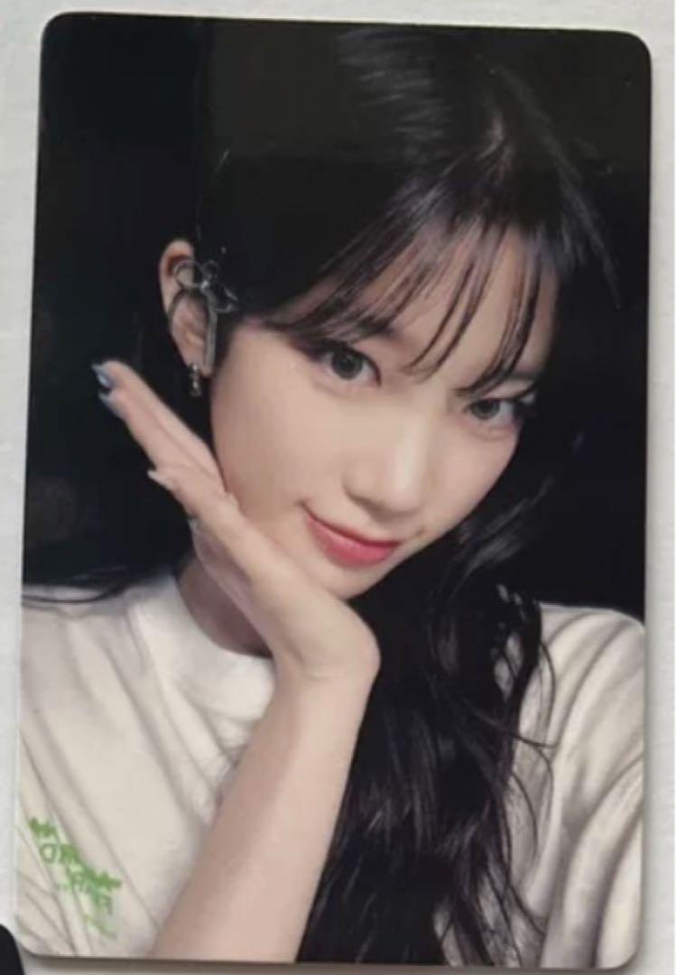 

[USED] le sserafim one direct entertainment yizhiyu 5.0 Chinese Rakidro Kazuha