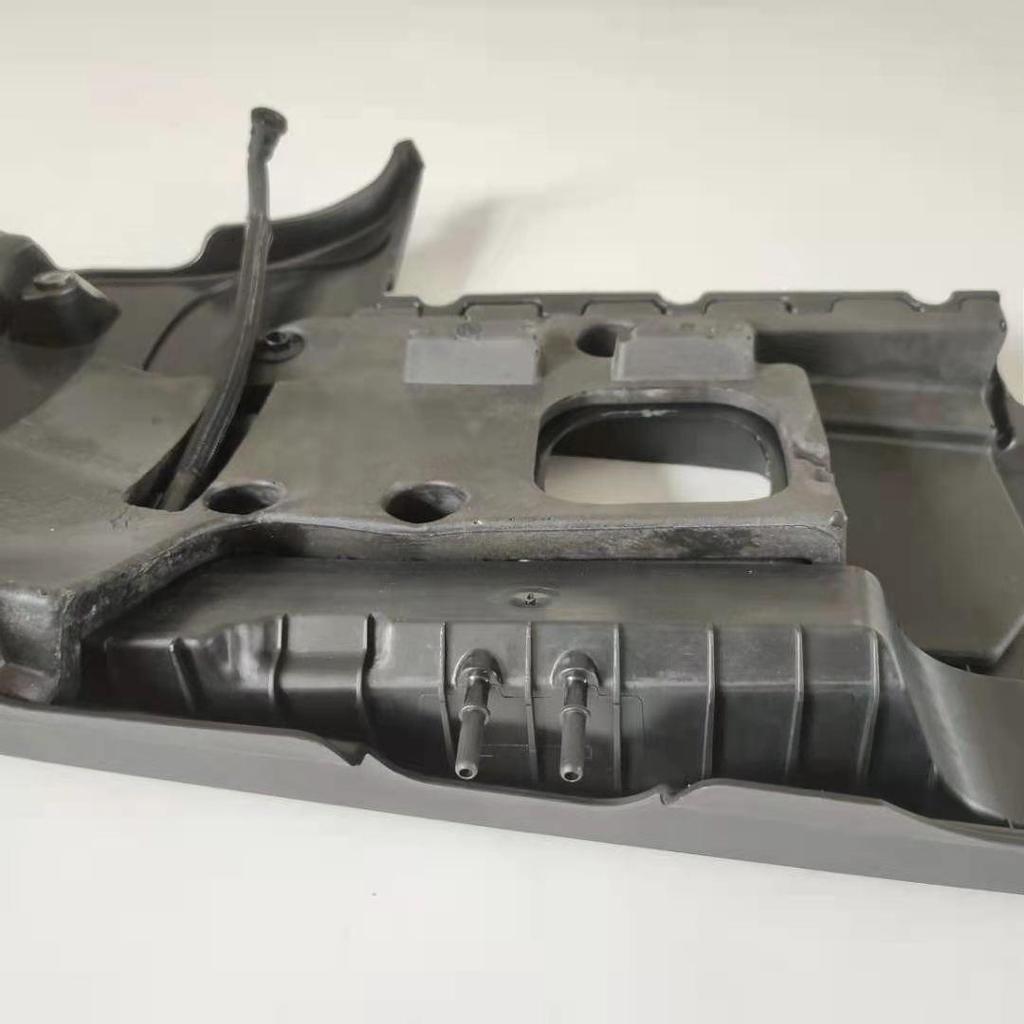 BMW 7 Series F01 Engine Cover Plate (Part 11127578858)