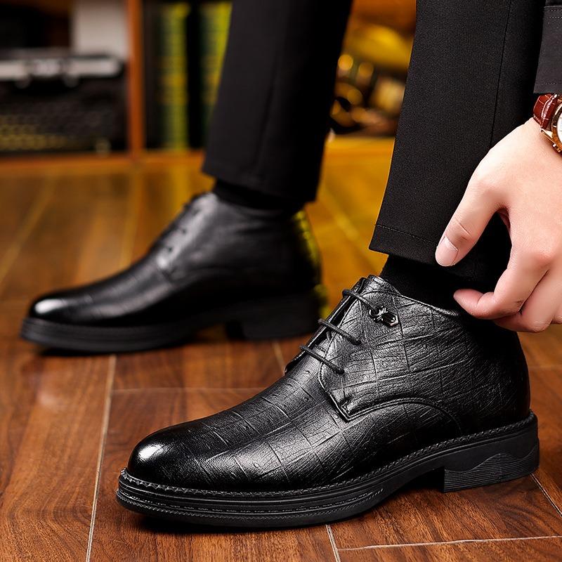 Fashion Designer Leather Velvet Warm Winter Dress Shoes for Men Fashion Casual Soft-soled Men's Cotton Shoes High Top Lace Loafers Male