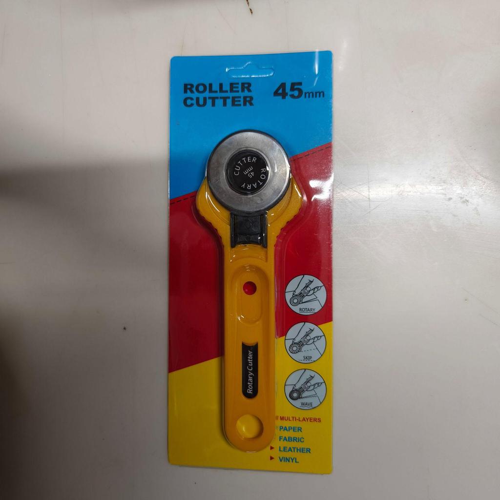 28mm Fabric Rotary Cutter with 45mm Wheel for Patchwork and Sewing