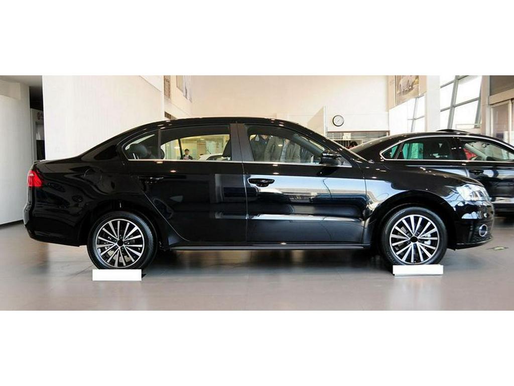 Compatible with Volkswagen Lavida and Lavida Gran Turismo: 15", 16", and 17" Alloy Wheels, Car Rims, and Tires.