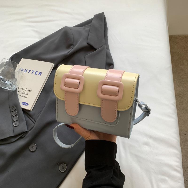 

Женская сумка нишевого дизайна сумка Кембридж 2025 весна популярная личность одно плечо косая перекидка мода подмышечная маленькая квадратная сумка разноцветный