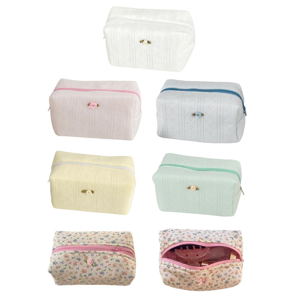 Roses Print Cosmetic Bag Zipper Closure Stylish Storage Bags Portable Organizer for Shopping And Outdoor Family Outings