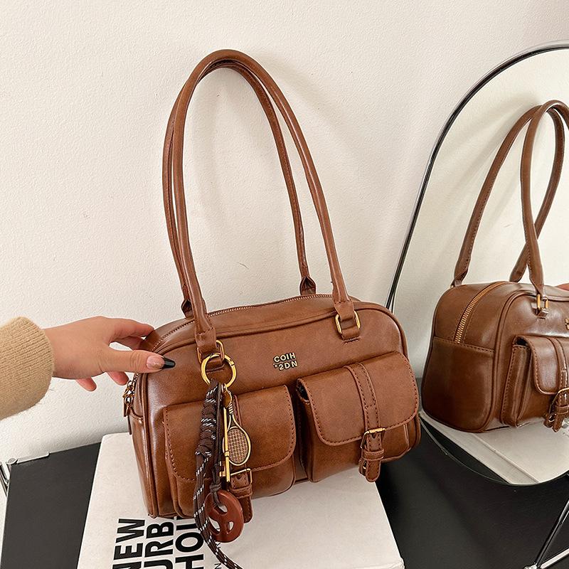 Korean retro shoulder bag 2026 autumn and winter new fashion casual Boston bag