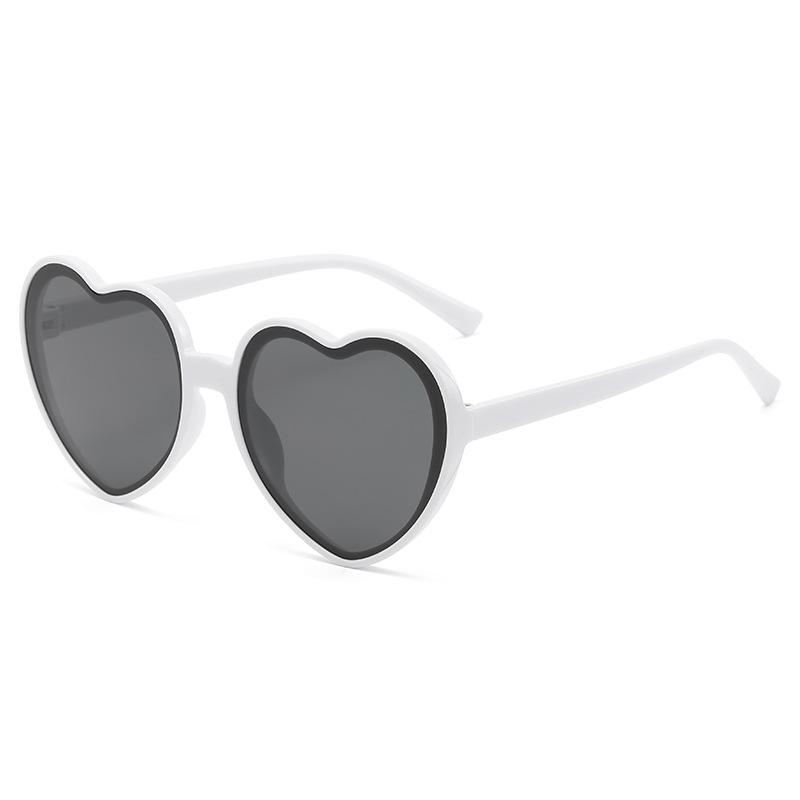Trendy Fashion Heart Shaped Sunglasses Big Frame Sun Glasses UV400 Protection Unisex Eyewear for Wedding Bachelorette Party