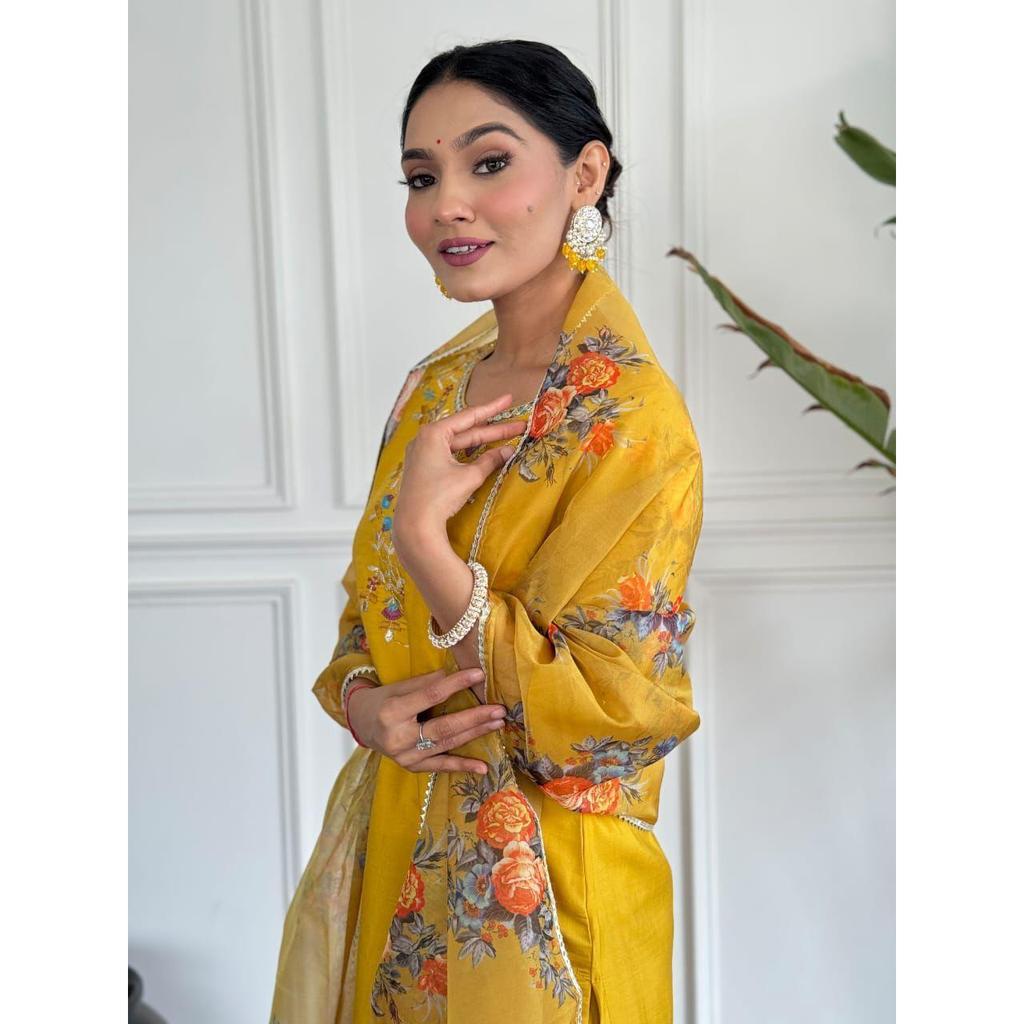 Featuring Beautiful Heavy Suit Set