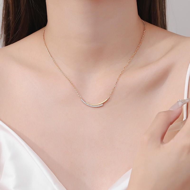 Elegant Champagne Gold Moissanite Necklace Women Sterling Leaf Pendant Minimalist Linear Chain Lightweight Daily
