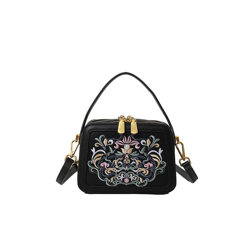 Crossbody Bag with High-end Design, Chinese Embroidery Handbag, Fashionable and Versatile Single Shoulder Small Square Bag