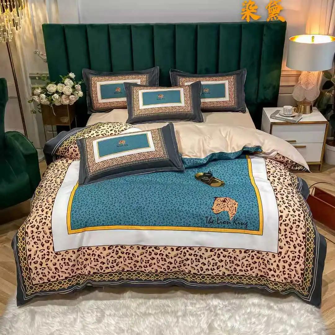 

Comforter Luxury Golden Colorful Fashion Simple Style In Europe And America Fashion Design For Bedroom Decorations Women Gifts Comforter (quilt)-EU Single(135*200cm)3pcs