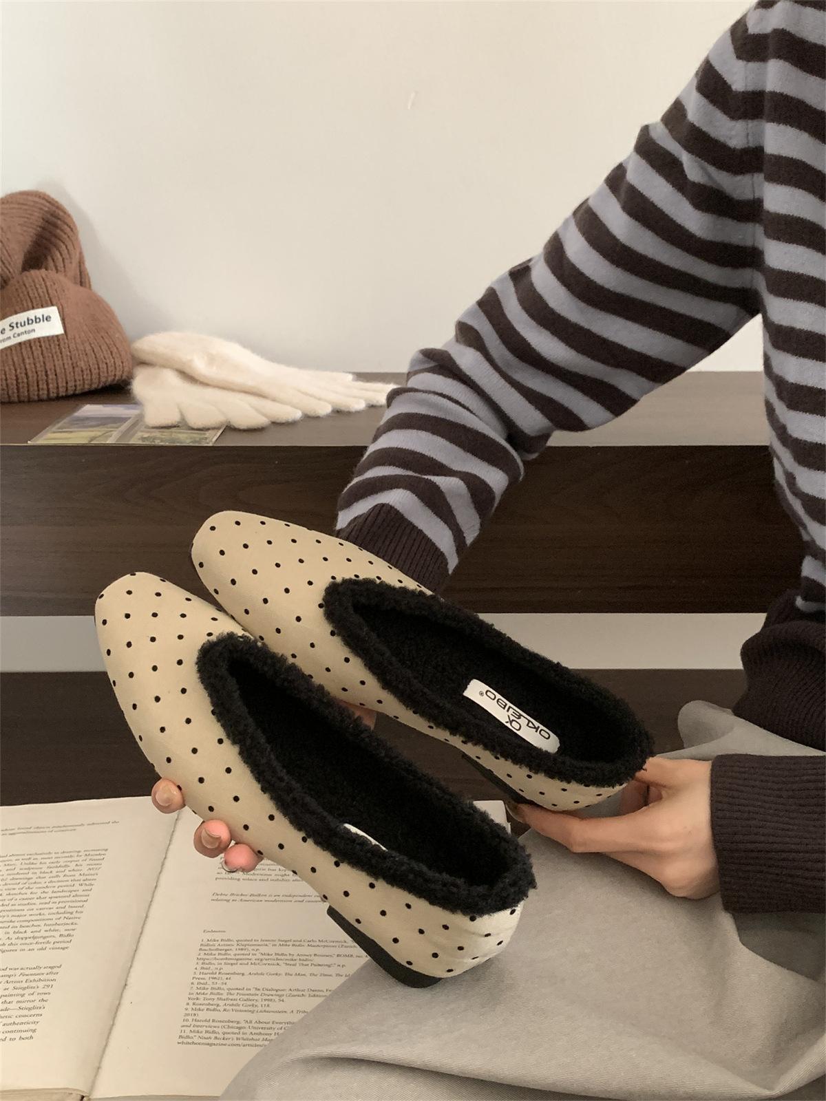 

Retro small polka dot plush shoes for women to wear 2025 autumn and winter new Korean version fairy wind Mary Jane cotton shoes for women 39
