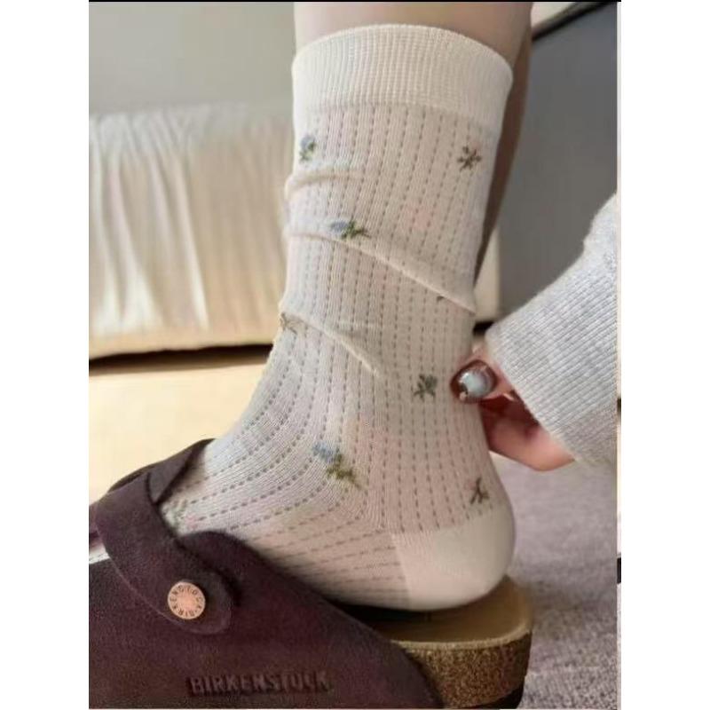 Female Spring and Summer New Cotton Broken Flowers Breathable Deodorant Wicker Boneless Tube Socks