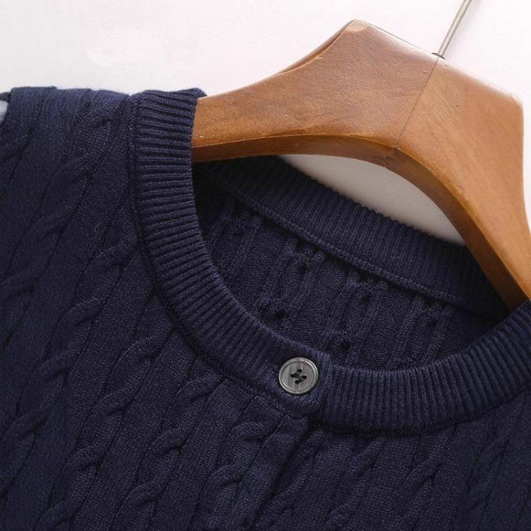 New Autumn Retro Knitted Cardigan Women High End Long Sleeve Round Neck Sweater Jacket Top Design