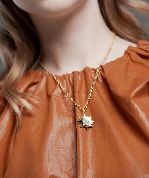 Bonbeau Sunshine Smile Double Chain Necklace Sunshine Double Chain Smile Coin Necklace
