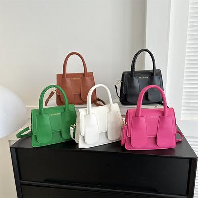 Casual Simple Portable Small Square Bag 2025 Summer New Fashion Fashion Messenger Bag This Year Popular Solid Color Women's Bag