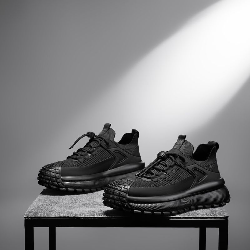 New Lace Classic Sneakers High Quality Versatile Men's Casual Shoes Thick Soled Height Boosting Outdoor Sports Running Shoes