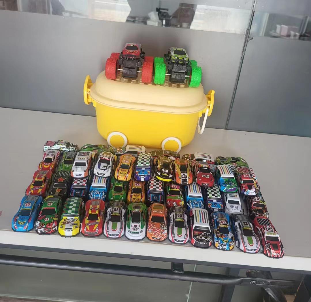 

Мини-игрушечный набор из легкого сплава с инерционным механизмом для детей