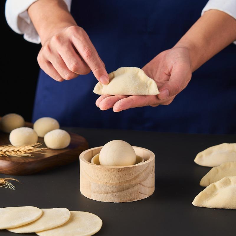 Handmade Circular Dumpling Rolling Machine, Home-use, Water-based Dough Sheet, Wooden Dough Pressing Mold