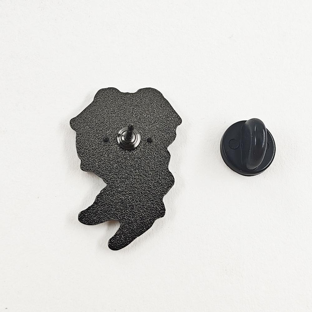 Q Version Ryokan Staff Enamel Brooch Pin - Cute Anime Collectible Gift