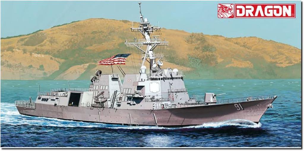 Platz Dragon 1/700 Scale Model Kit of the USS Pinckney DDG-91 Aegis Missile Destroyer (DR7057)